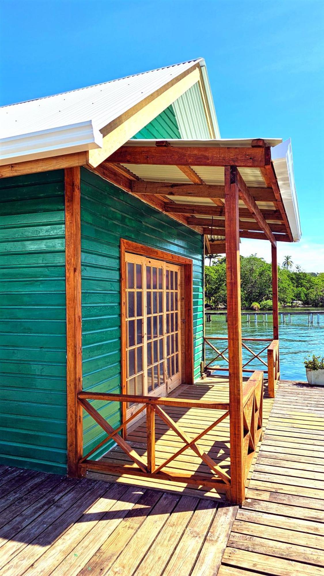 The Sea Monkey Hotell Bocas del Toro Exteriör bild