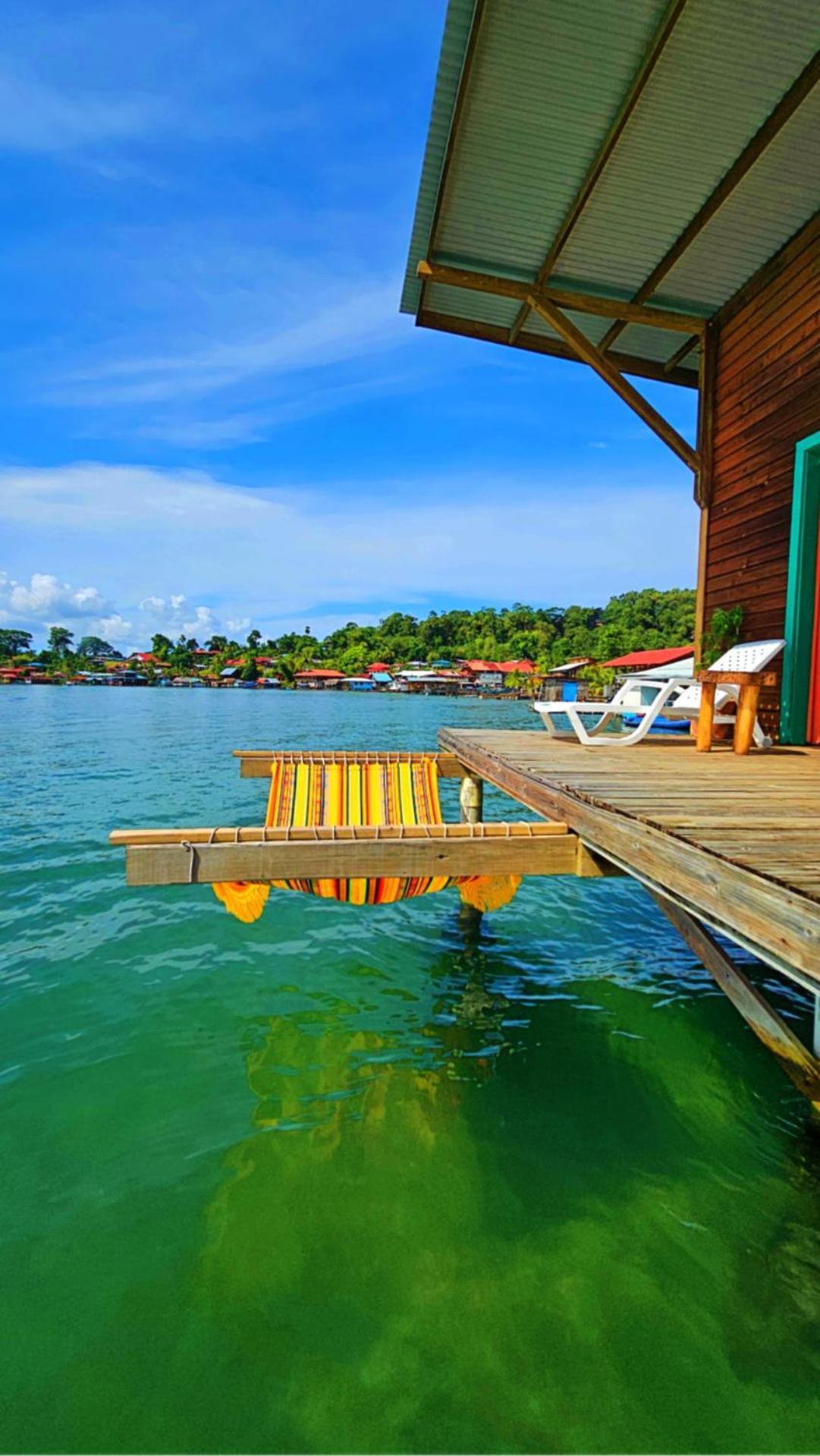 The Sea Monkey Hotell Bocas del Toro Exteriör bild