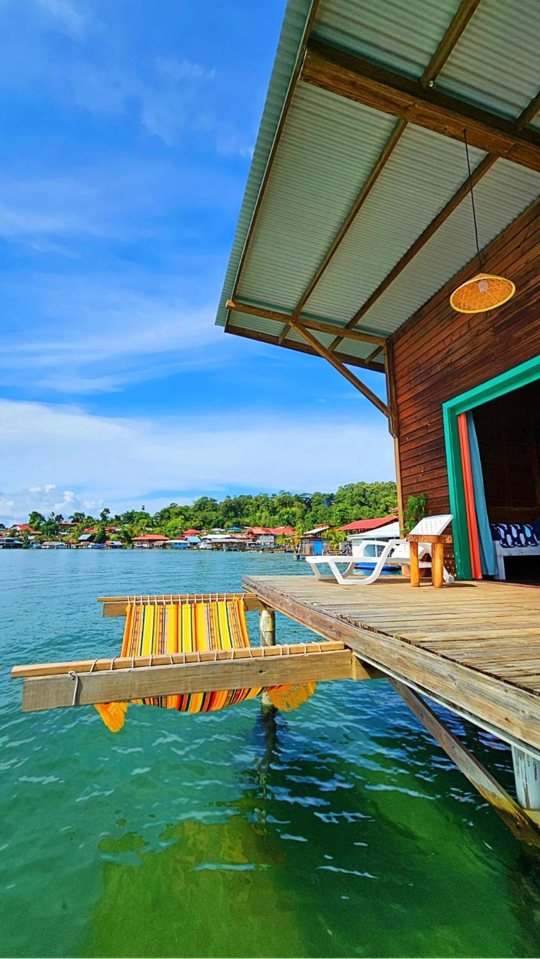 The Sea Monkey Hotell Bocas del Toro Exteriör bild
