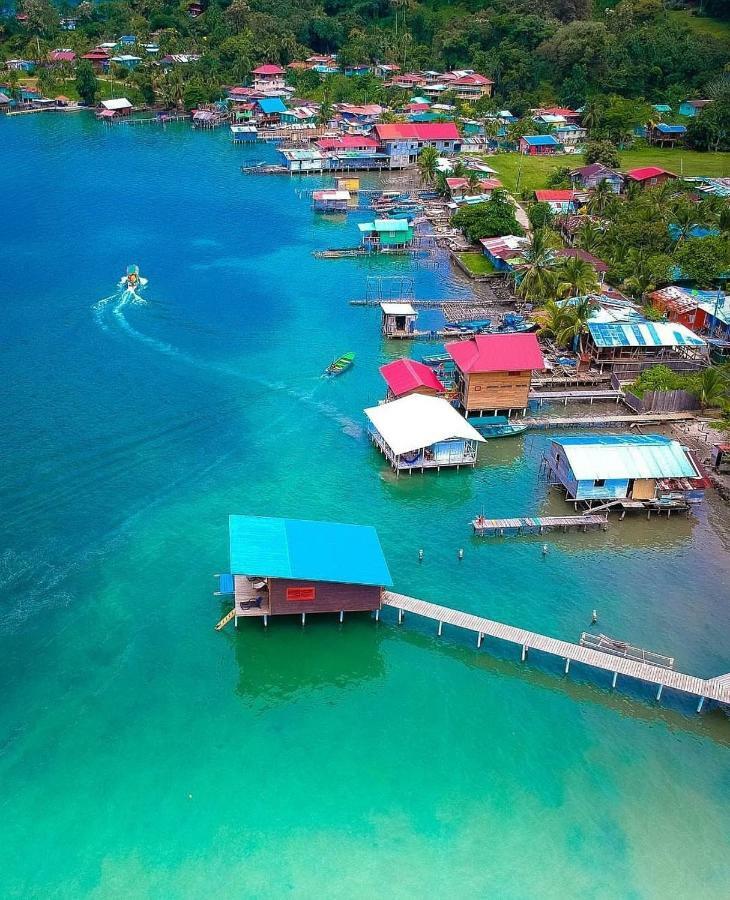 The Sea Monkey Hotell Bocas del Toro Exteriör bild